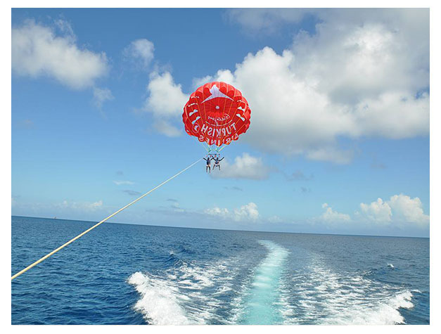 Parasailing in Zanzibar